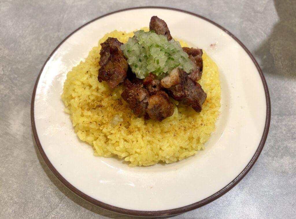 ターメリックライス+アロスティチーニ+野菜ソース