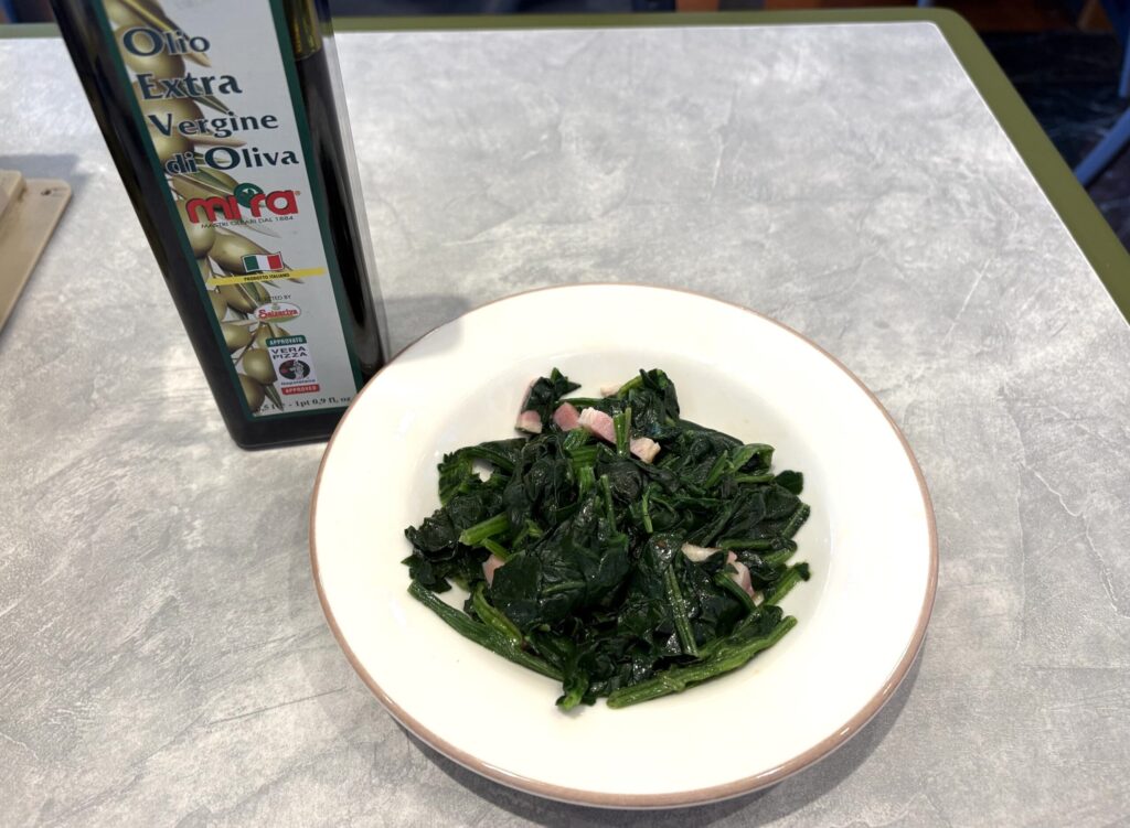 ほうれん草のソテーとオリーブオイル